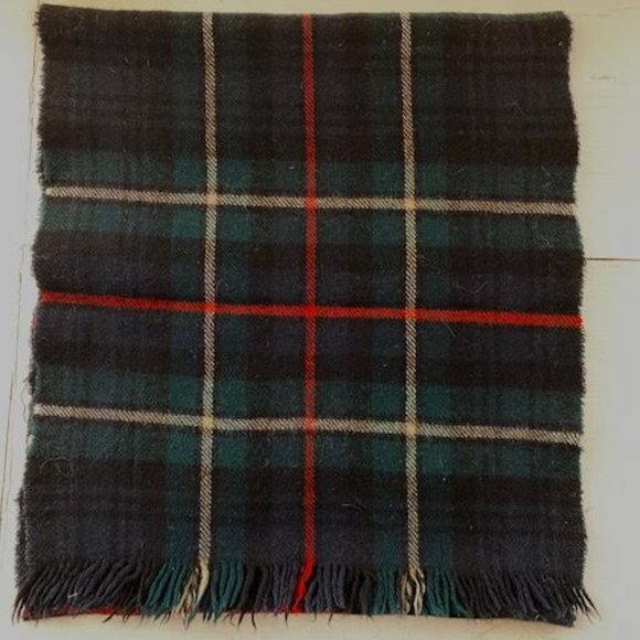 SALE! Vintage Tarten Wool Scarf - Picture 4 of 4